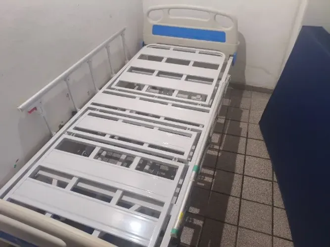 Cama hospitalar+colchão 