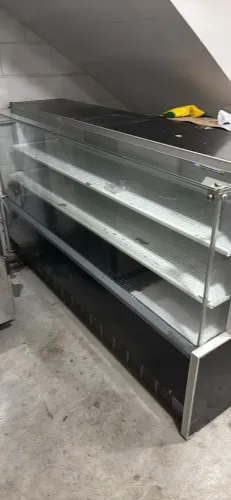 Expositor refrigerador em ótimo estado de conservação
