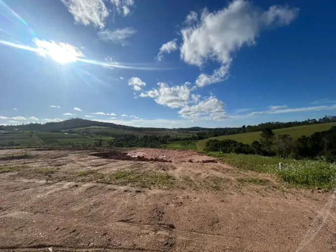 Seu Lote em Meio à Natureza