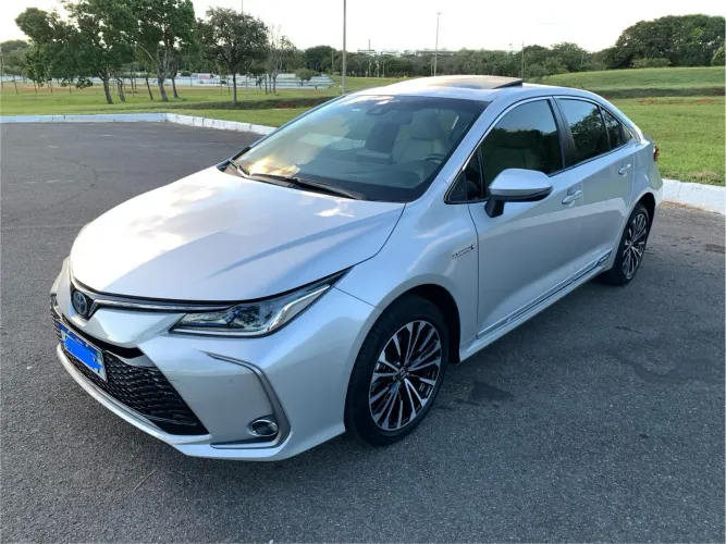 Toyota Corolla Altis Prem. Hybrid 1.8 Flex AUT 2024