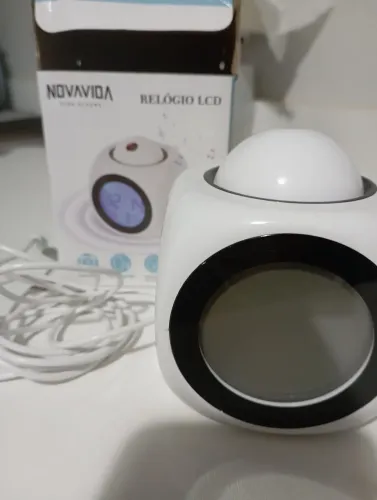 Despertador com projetor