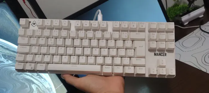 Teclado mecânico switch vemelho 75% novo com caixa
