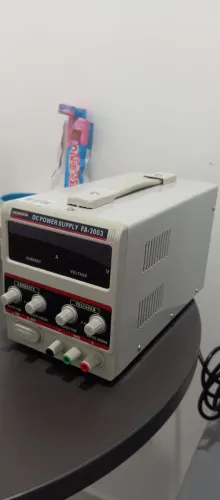 ? Fonte de Alimentação Digital Instrutherm FA-3003 ? 30V 3A