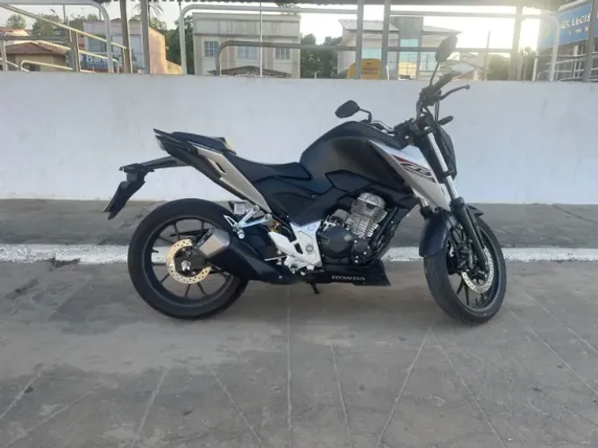 Honda CB 300f Twister Flex 2026