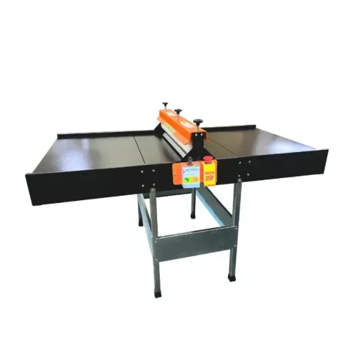 MÁQUINA DE CORTE E VINCO INDUSTRIAL