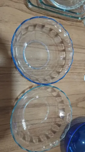 Tigelas de vidro transparente redondas - usadas<br>40 reais as duas.