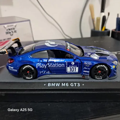 MINIATURA BMW M6 GT3