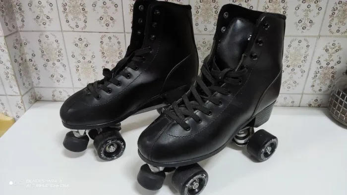 Patins Quad TRAXART ORIGINAL cor preta tamanho 43/44 (seminovo)