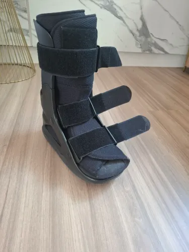 Bota ortopédica M seminova
