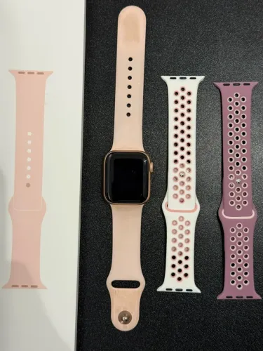 Apple Watch Series 4 40mm GPS + Cellular ? R$ 799