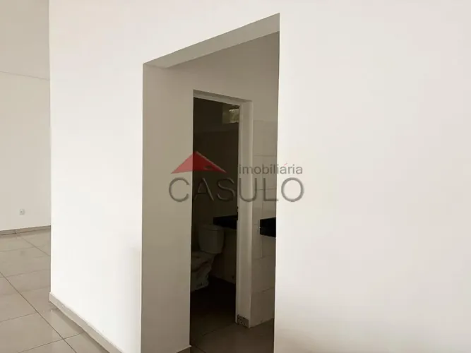 Edifício para Aluguel no Jardim Guanabara com 145 m² de Área Útil Disponível