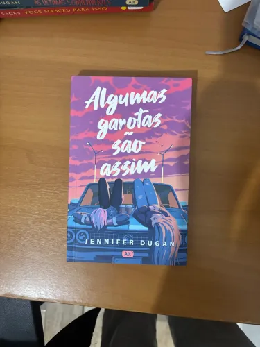 Livro romance - Algumas garotas são assim