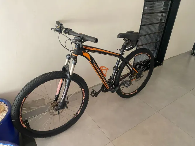 Bicicleta caloi explorer sport aro 29 quadro 19