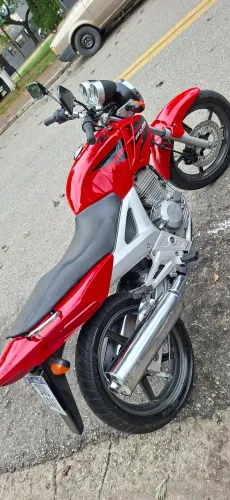 Moto impecável bem conservada uso do dia a dia ou pra trabalho moto responde bem boa pra