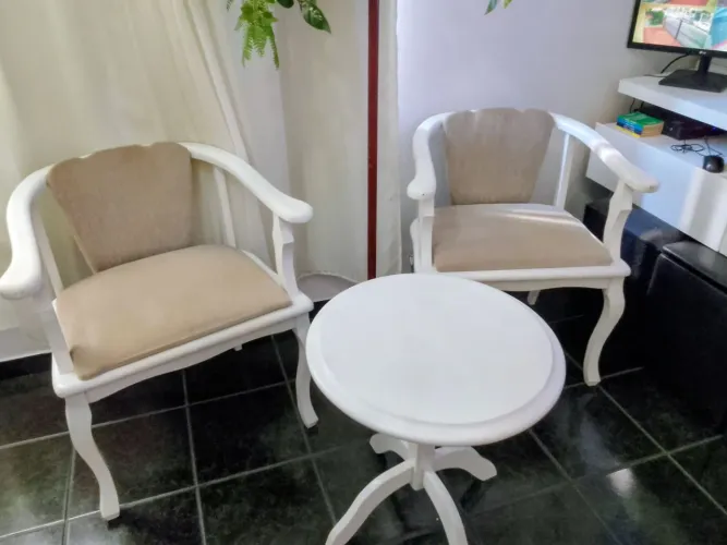 Jogo com Três Peças Em Perfeito Estado