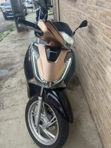 Honda SH 150 em perfeitas condições