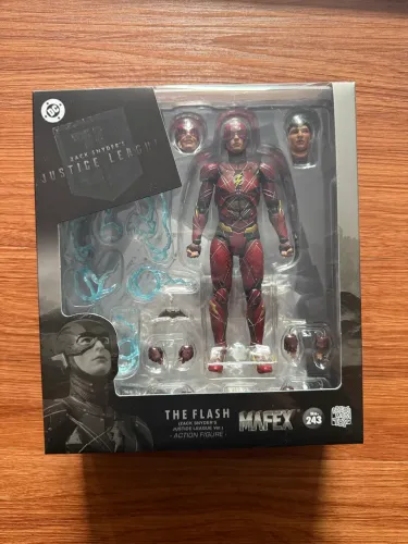 THE FLASH mafex