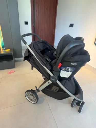 Carrinho de bebê e bebê conforto BRITAX ?
