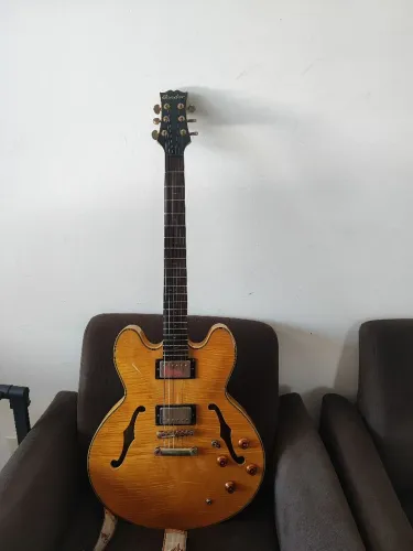 Guitarra Condor Semi acústica JC 503