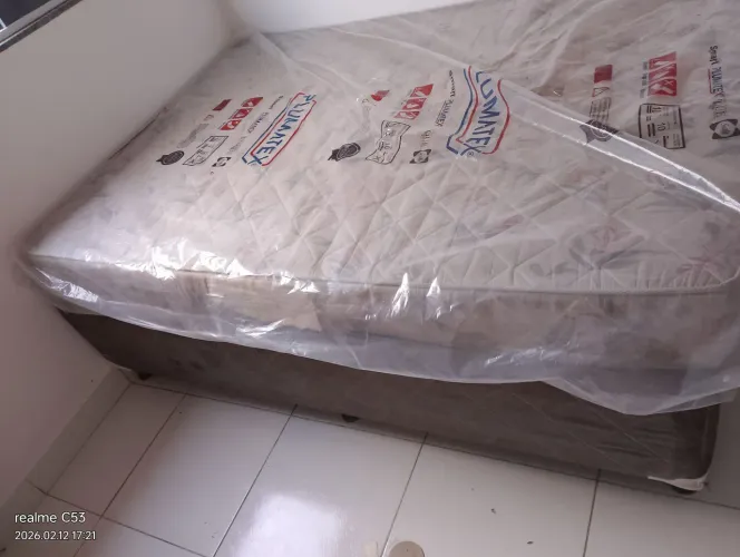 Box + colchão casal usado 