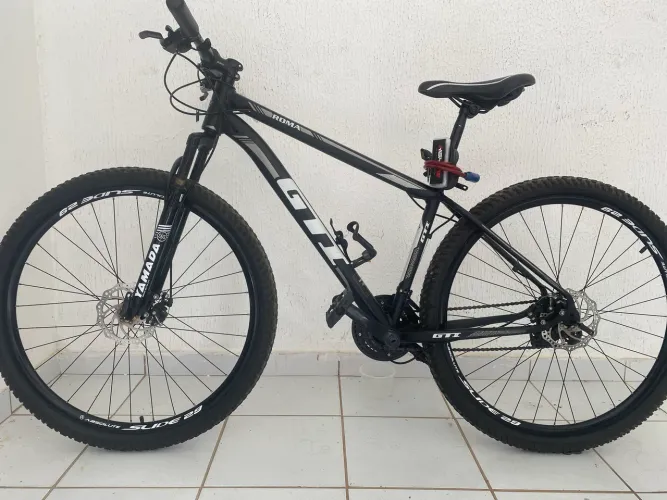 Bicicleta aro 29 novinha