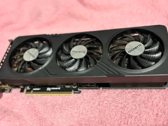RTX 4060 8 gigabyte