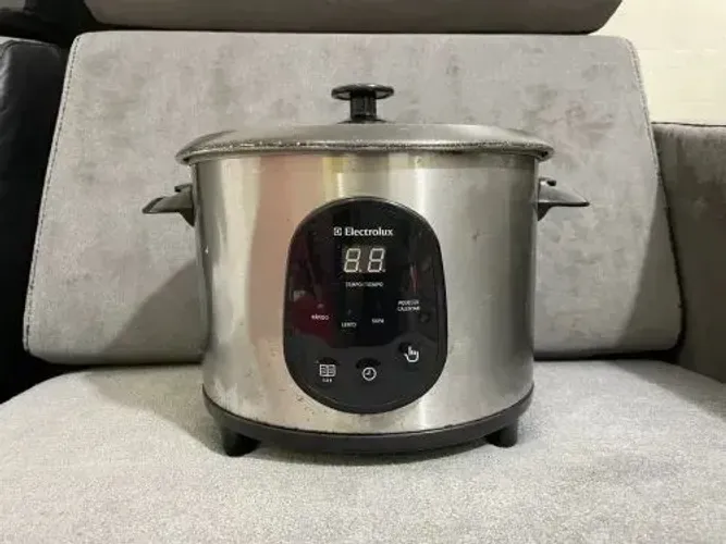 Panela Elétrica Eletrolux ECC10