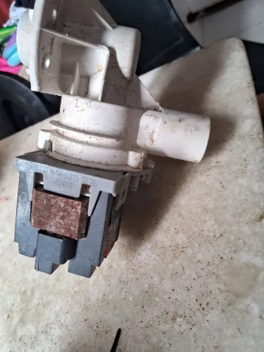 Vendo bomba de drenagem maquina de lavar roupa  consul original 