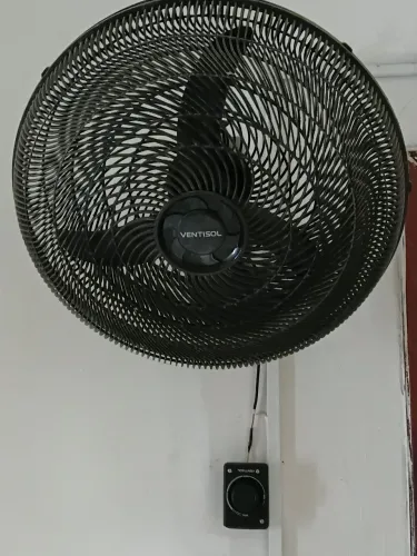Vendo ventilador de parede