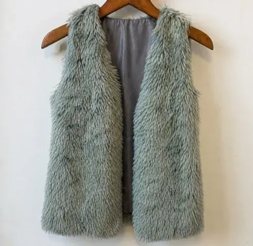 Colete Feminino de Pelo Cinza Inverno Elegante - Novo