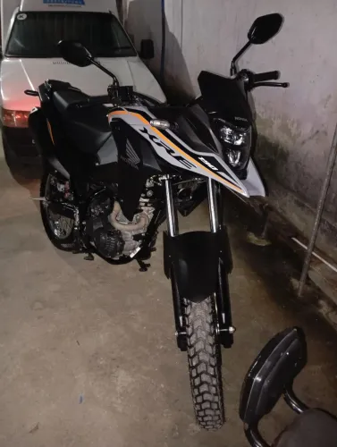 Vendo XRE 190 muito zero