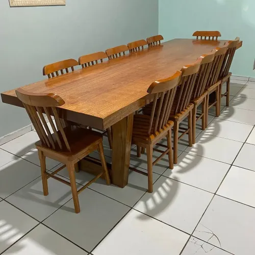 MESA COM 12 CADEIRAS EM JATOBÁ