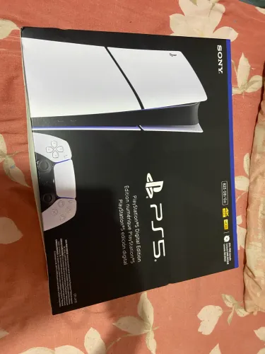 PS5 em ótimas condições, mais um console, todos os acessórios originais.
