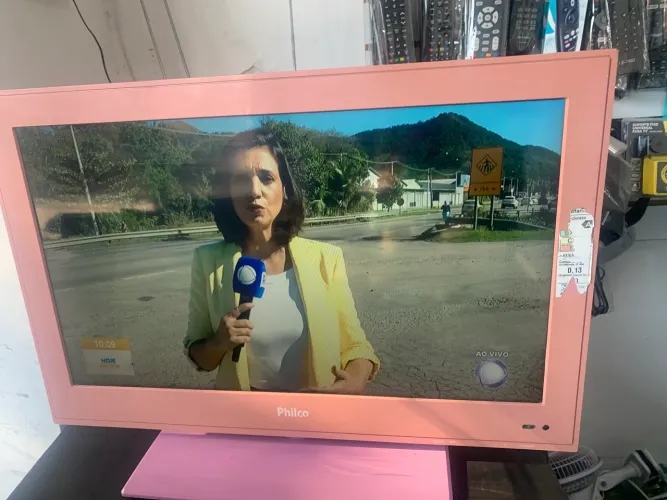 TV rosa Philco 24? não é smart 