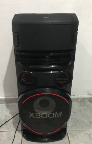 Caixa de som preto LG Xboom 