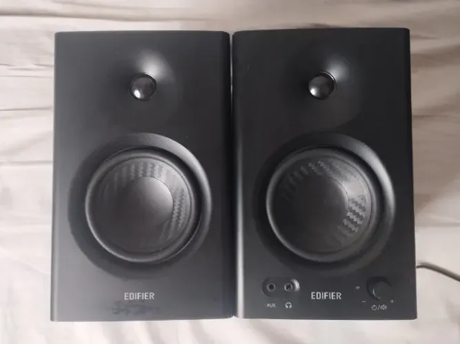 Monitor de Áudio Edifier MR4 (Sem Caixa) - Excelente Estado