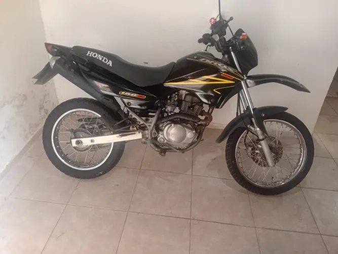 Moto Honda Bros 150