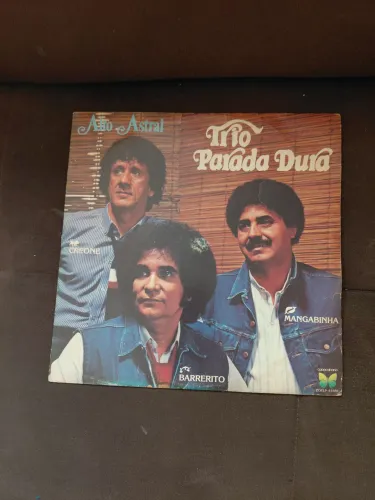 Lp trio parada dura