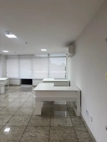 OPORTUNIDADE ÚNICA SALA COMERCIAL PRAIA DA COSTA!!!