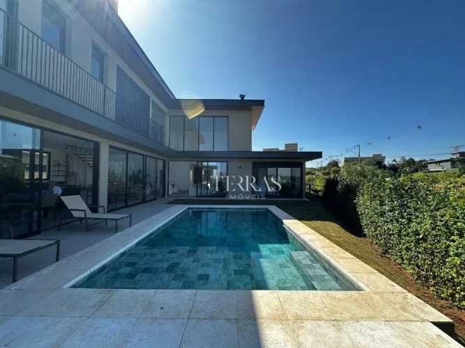 Casa à venda no Condomínio Villas do Golfe, Itu - interior de São Paulo.