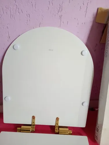 Assento Sanitário Deca Poliéster Original - Branco com Ferragem Gold
