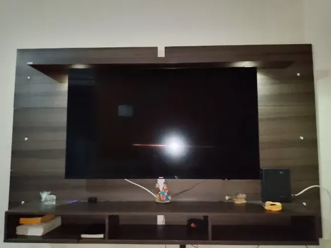 Vendo um painel de tv de 75 polegadas. Motivo da venda mudança. 450 em perfeitas condiçõe