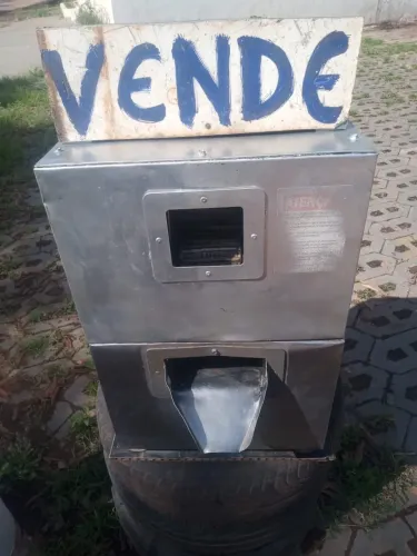 Vendo máquina de espremer cana 