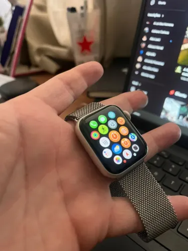 Apple Watch Serie 5 44m + 5 Pulseiras 