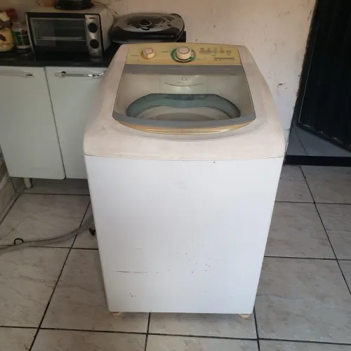 vendo esta máquina consul 10 kg funciona tudo normal 480.pra buscar zap * .