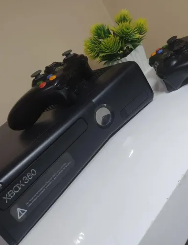 Xbox 360 Slim - Impecável