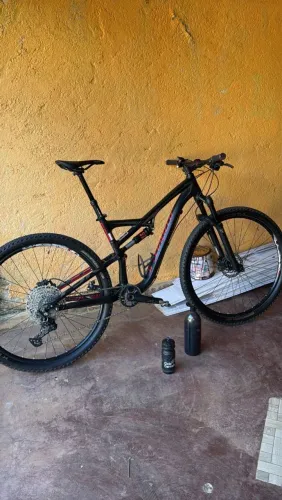 Specialized Camber Comp Full Aro 29