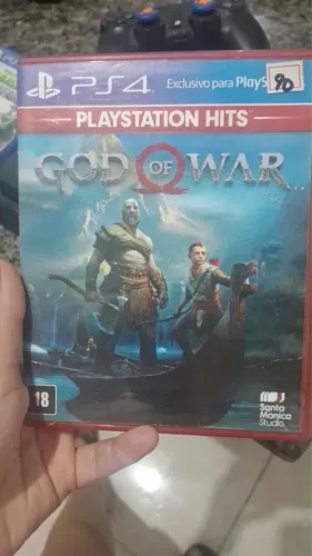 PlayStation 4 Slim + 2 Controles DualShock 4 + 2 Jogos (God of War e Mortal Kombat X)