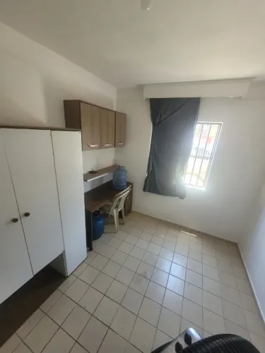 Aluguel de quarto em maria lacerda