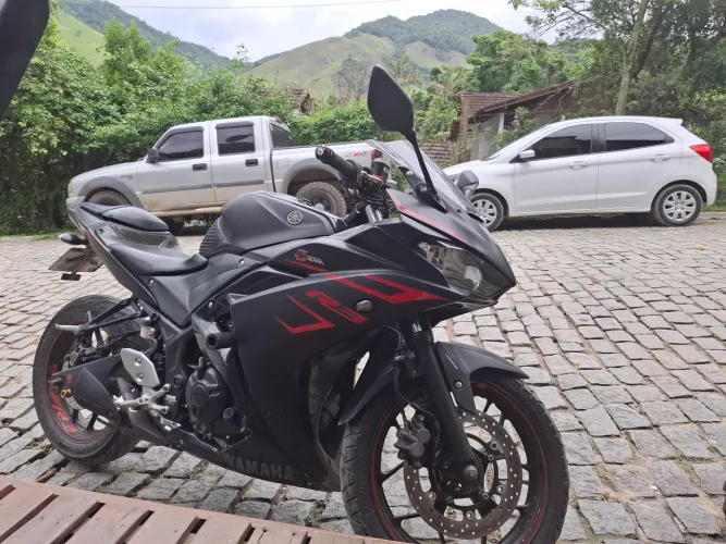 R$ 21.000 Moto de garagem, só pegar e andar. R3 320cc 38.000km rodados